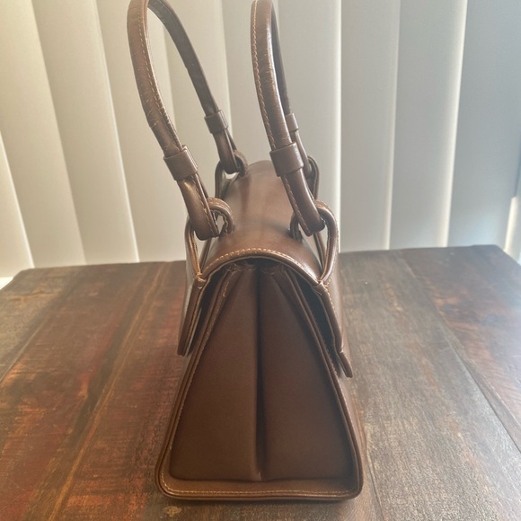 Vintage Triangle New York Handbag - Picture 2 of 4